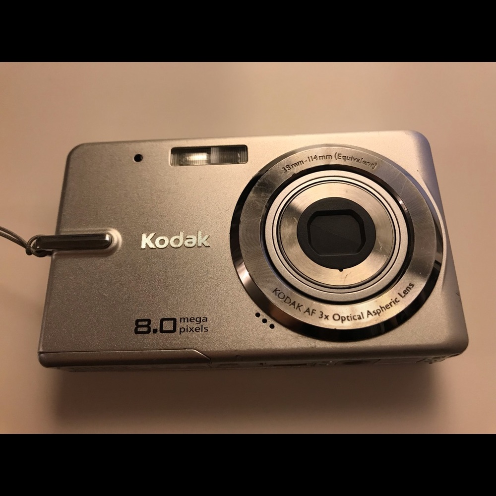 Kodak EasyShare M883